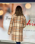 Naloži sliko v pregledovalnik galerij, PLAŠČ KARO CHIC
