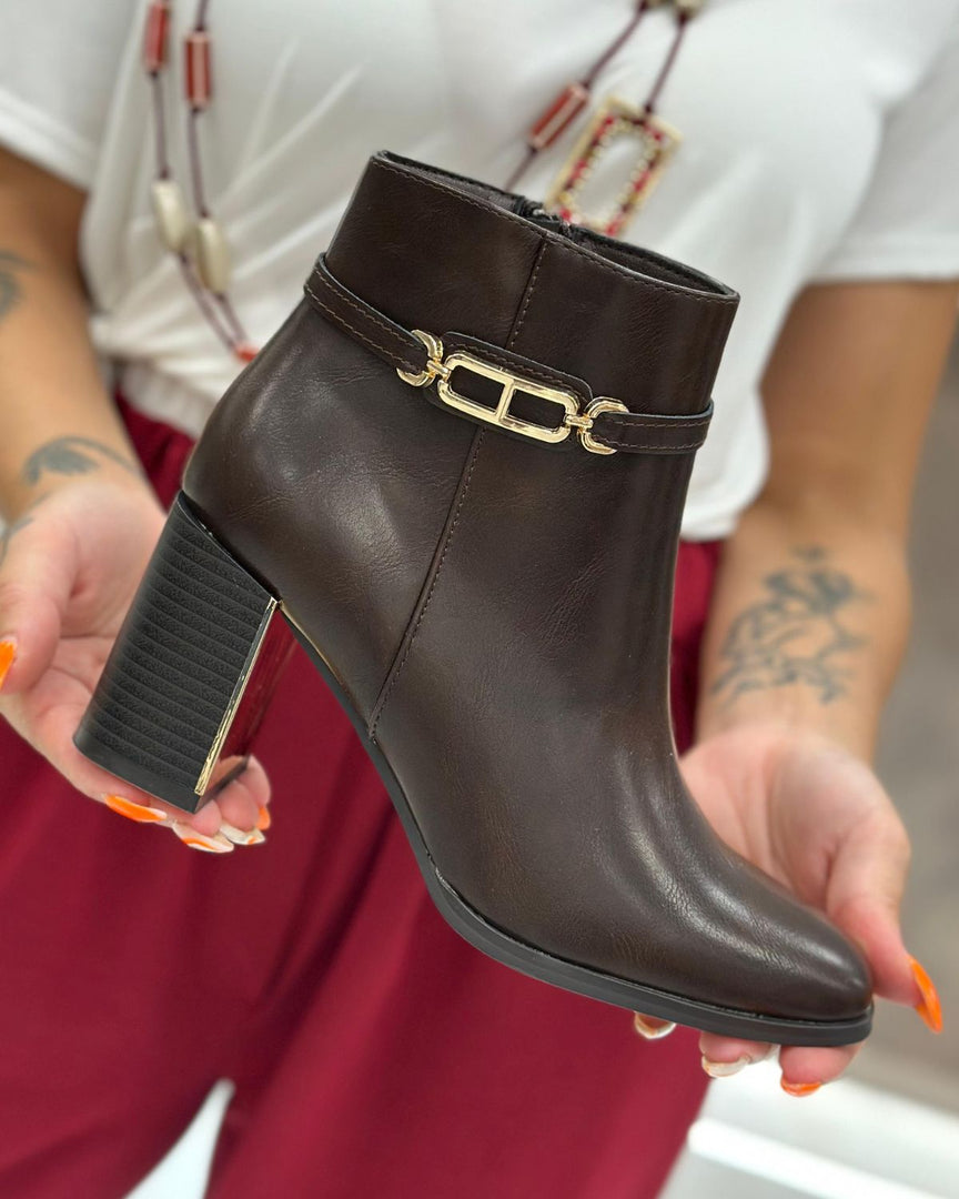 GLEŽNARJI BORDEAUX CHIC