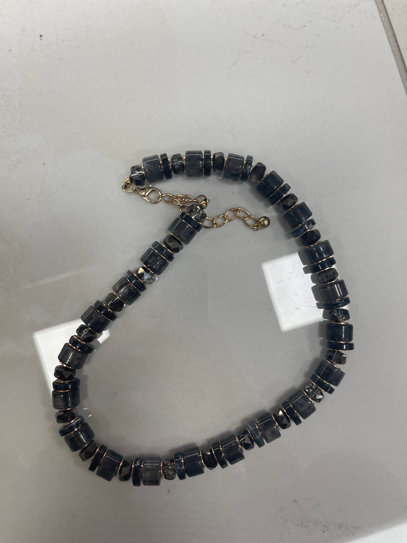 OGRLICA BLACK