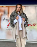 Naloži sliko v pregledovalnik galerij, PLAŠČ ROYAL ELEGANCE
