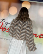 Naloži sliko v pregledovalnik galerij, JAKNA GLAM FUR
