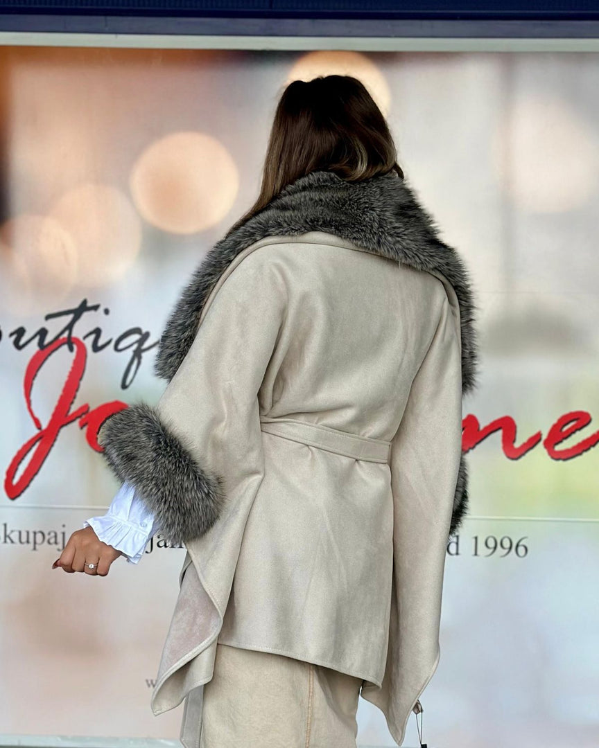 PLAŠČ ROYAL ELEGANCE