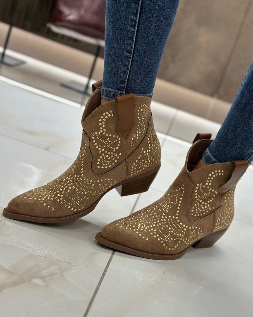 ŠKORNJI WESTERN GLOW