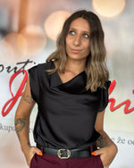 Naloži sliko v pregledovalnik galerij, MAJICA SILKY ELEGANCE
