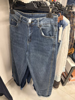 Naloži sliko v pregledovalnik galerij, HLAČE JEANS SARA