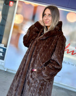 Naloži sliko v pregledovalnik galerij, PLAŠČ ROYAL LUXE
