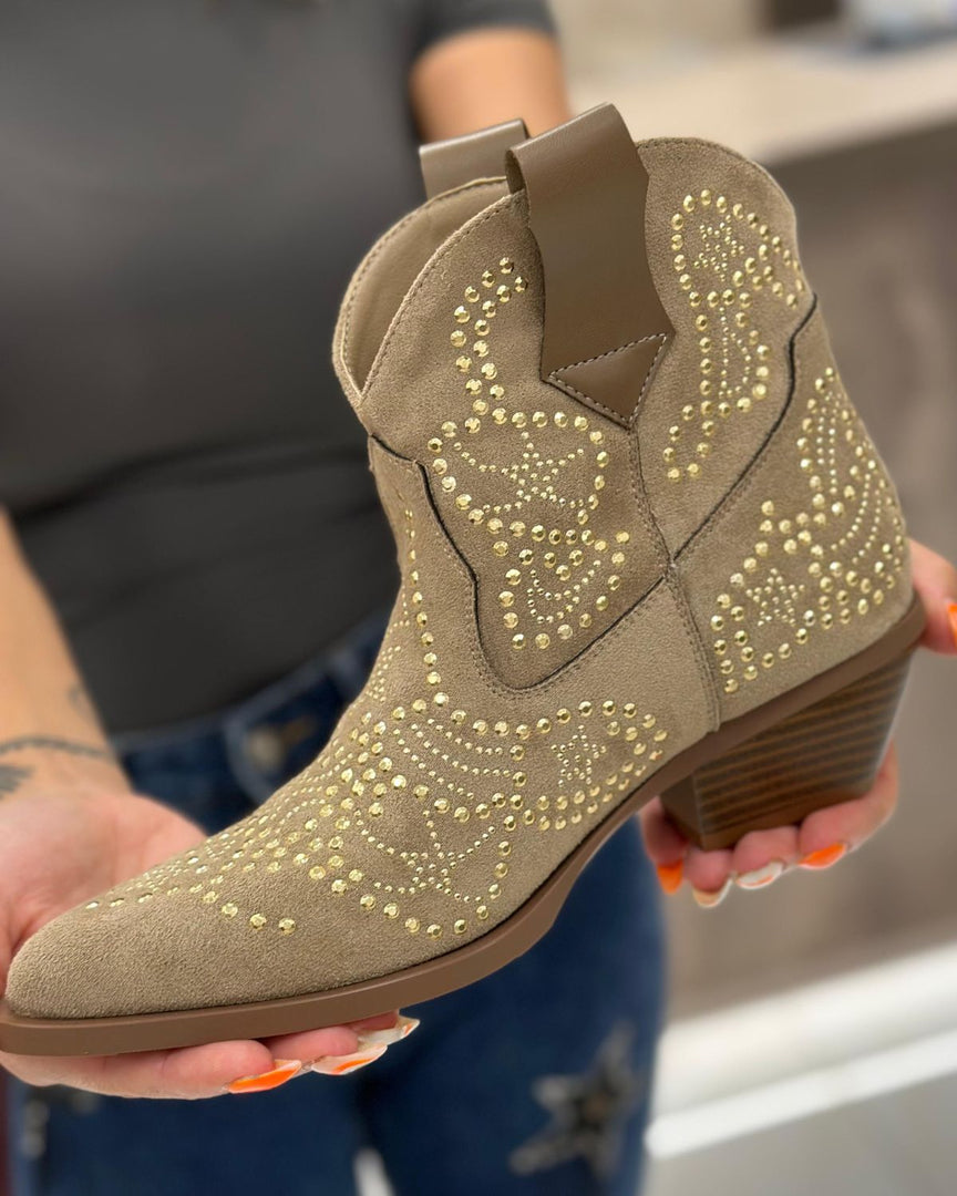 ŠKORNJI WESTERN GLOW