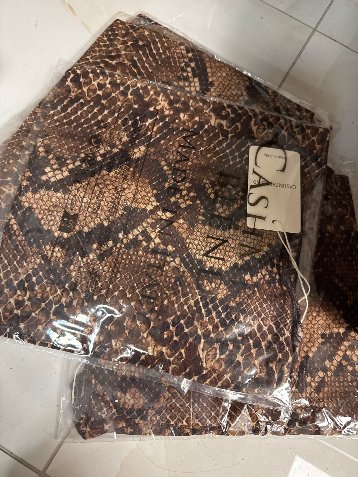 TIL MAJČKA SNAKE