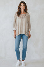 Naloži sliko v pregledovalnik galerij, ROMANTIC LACE VISCOSE MAJICA