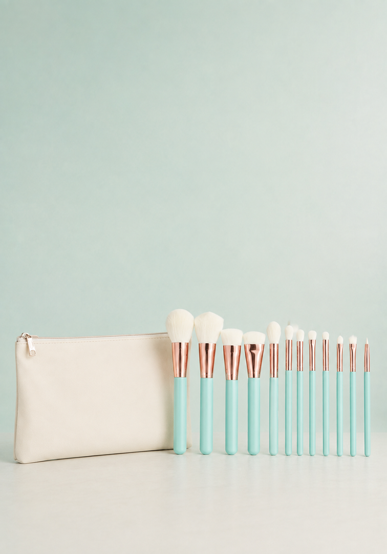 AQUA GLAM BRUSH SET - set čopičev za ličenje s kozmetično torbico
