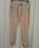 Naloži sliko v pregledovalnik galerij, HLAČE ŽAMET LOOK
